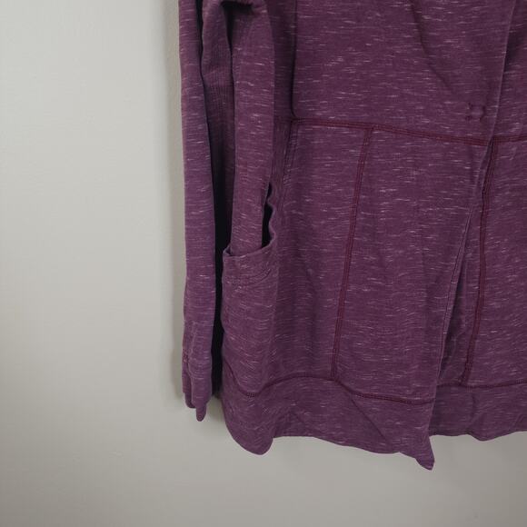 Lululemon Find Your Centre Wrap in Berry Size 8 - Picture 3 of 12